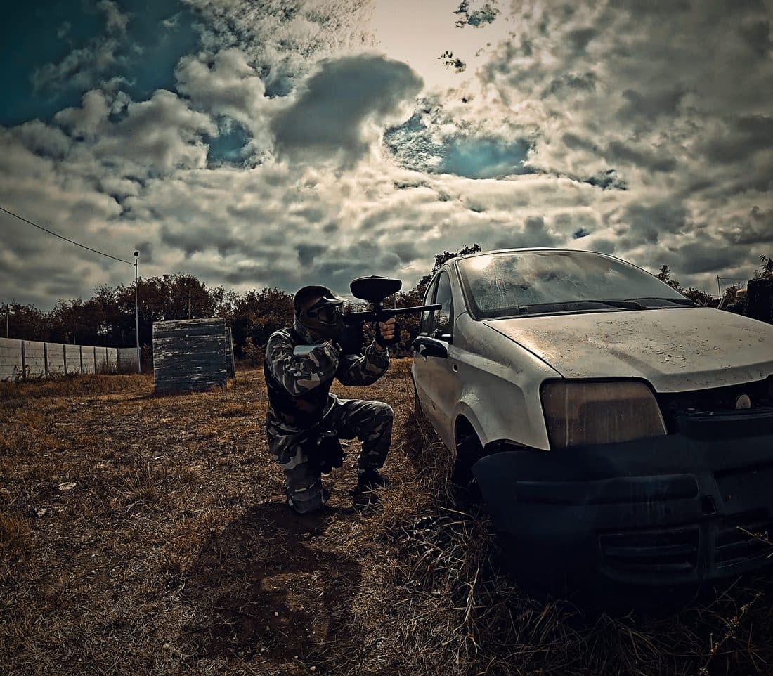 Acțiune lângă mașina abandonată, Area 51